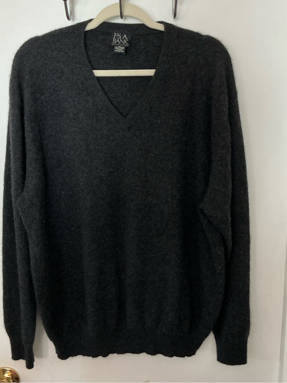 Jos. A. Bank Men's Charcoal Cashmere V-Neck Sweater XL